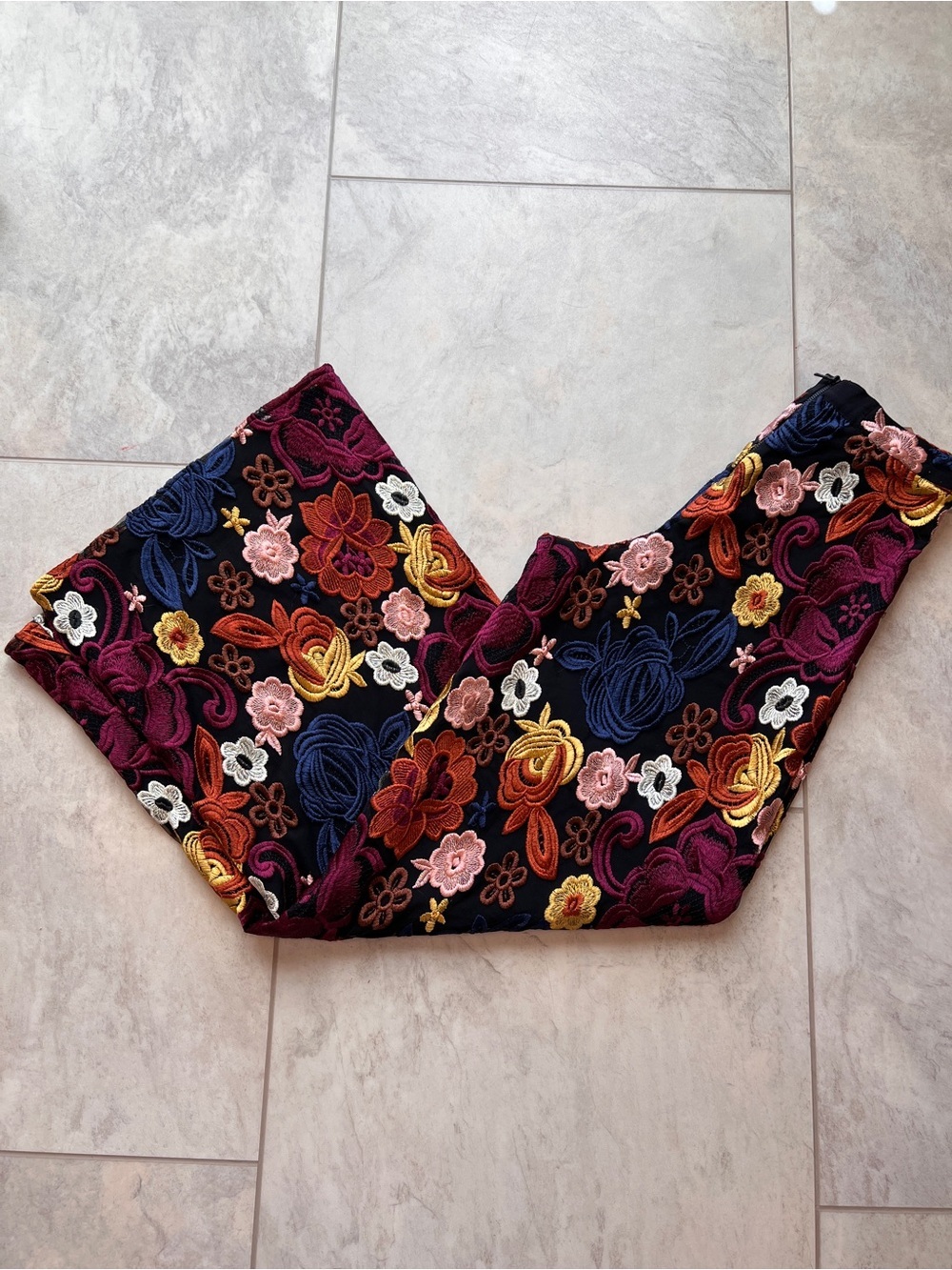 Alice + Olivia Floral Embroidered Wide Leg Pants - Picture 13 of 13